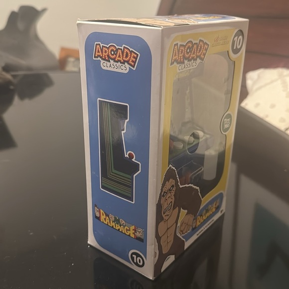 Arcade classics Rampage hand held arcade game NIB - Picture 2 of 6